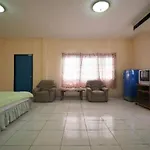 Oyo 1004 Naklua Mansion