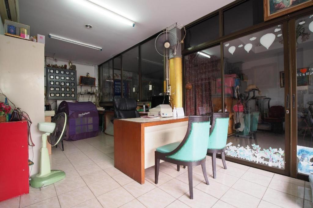 Oyo 1004 Naklua Mansion Hotel Pattaya